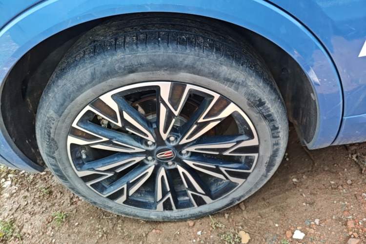 Used Hongqi HS5 2023 2.0T Four-Wheel Drive Flagship Pro Edition Right Rear Wheel Hub