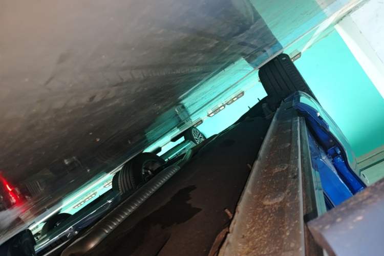 Used Hongqi HS5 2023 2.0T Four-Wheel Drive Flagship Pro Edition Right Side Sill