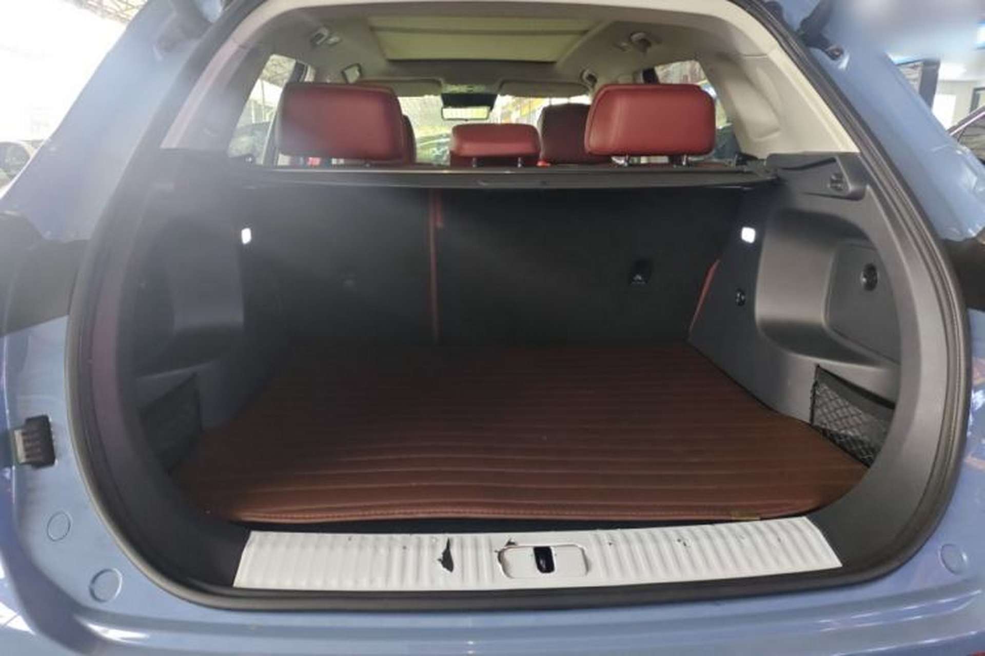 Used Hongqi HS5 2023 2.0T Four-Wheel Drive Flagship Pro Edition Trunk