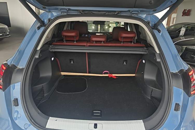 Used Hongqi HS5 2023 2.0T Qixiang Pro Edition Trunk