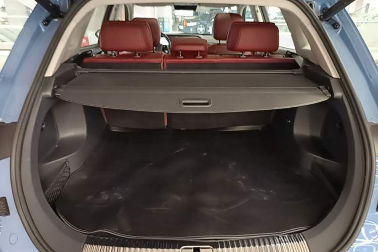 Used Hongqi HS5 2023 2.0T Four-Wheel Drive Flagship Pro Edition Trunk