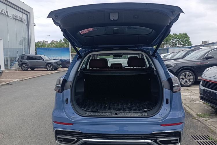 Used Hongqi HS5 2023 2.0T Four-Wheel Drive Flagship Pro Edition Trunk
