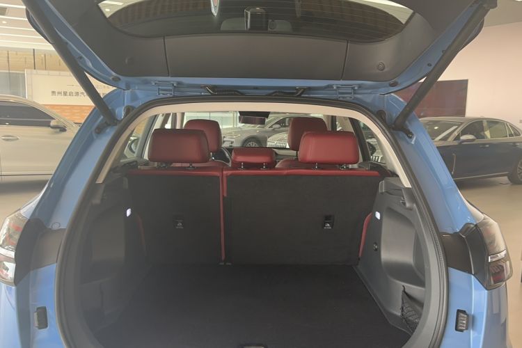 Used Hongqi HS5 2023 2.0T Four-Wheel Drive Flagship Pro Edition Trunk