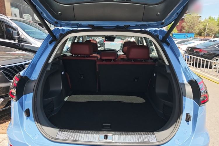 Used Hongqi HS5 2023 2.0T Four-Wheel Drive Flagship Pro Edition Trunk