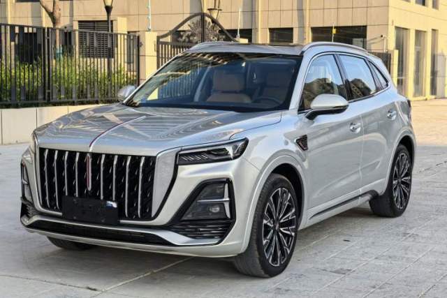 Ojetý Hongqi HS5 2023 2.0T Four-Wheel Drive Flagship Pro Edition