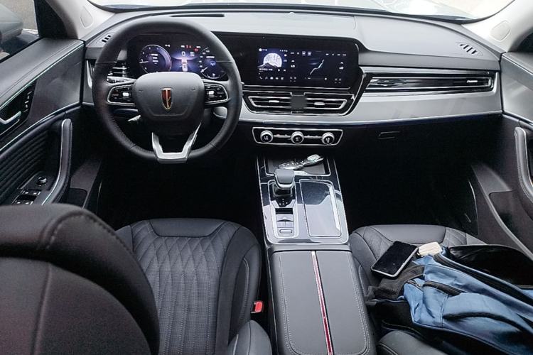 Used Hongqi HS5 2023 2.0T Qixiang Pro Edition Center Console