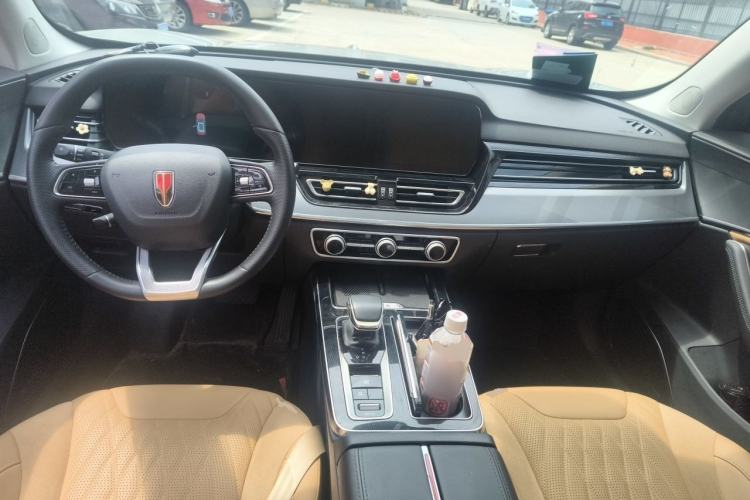 Used Hongqi HS5 2023 2.0T Qixiang Pro Edition Center Console