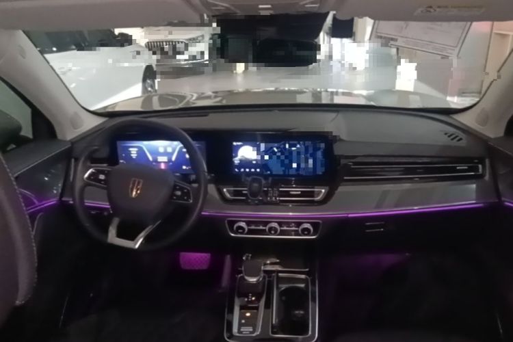 Used Hongqi HS5 2023 2.0T Qixiang Pro Edition Center Console