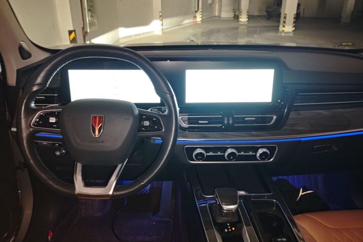 Used Hongqi HS5 2023 2.0T Four-Wheel Drive Flagship Pro Edition Center Console