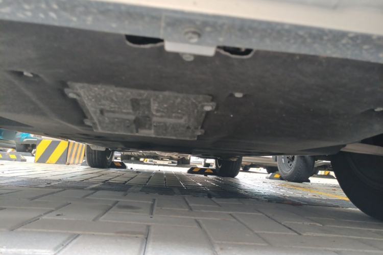 Used Hongqi HS5 2023 2.0T Qixiang Pro Edition Chassis Front