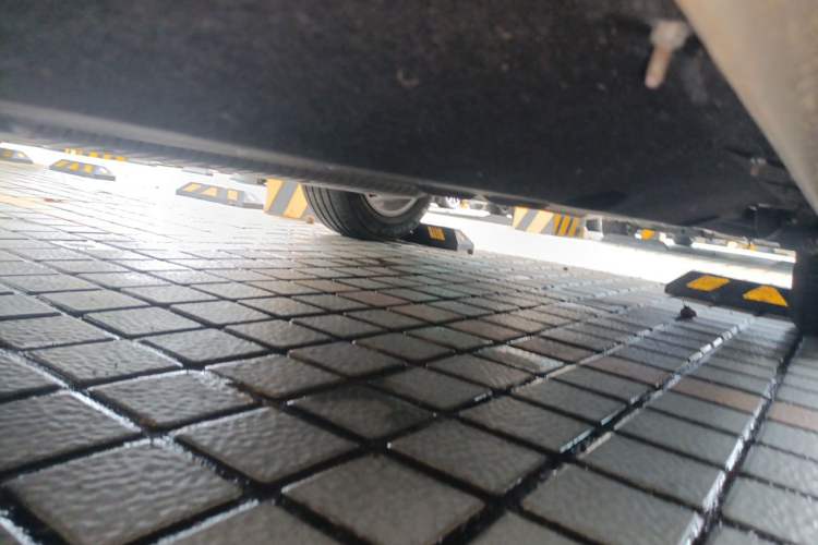 Used Hongqi HS5 2023 2.0T Qixiang Pro Edition Chassis Front Left