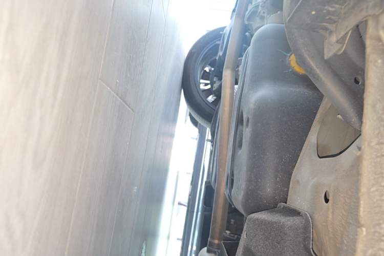 Used Hongqi HS5 2023 2.0T Four-Wheel Drive Flagship Pro Edition Chassis Rear Right