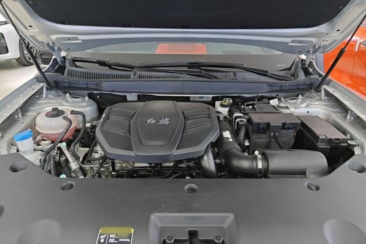Used Hongqi HS5 2023 2.0T Four-Wheel Drive Flagship Pro Edition Engine Bay