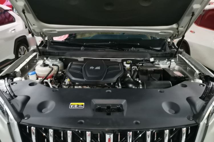 Used Hongqi HS5 2023 2.0T Four-Wheel Drive Flagship Pro Edition Engine Bay
