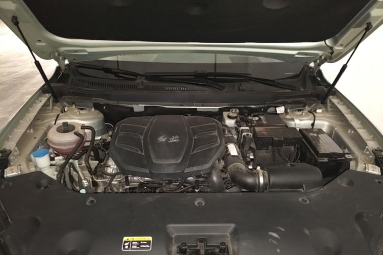 Used Hongqi HS5 2023 2.0T Four-Wheel Drive Flagship Pro Edition Engine Bay