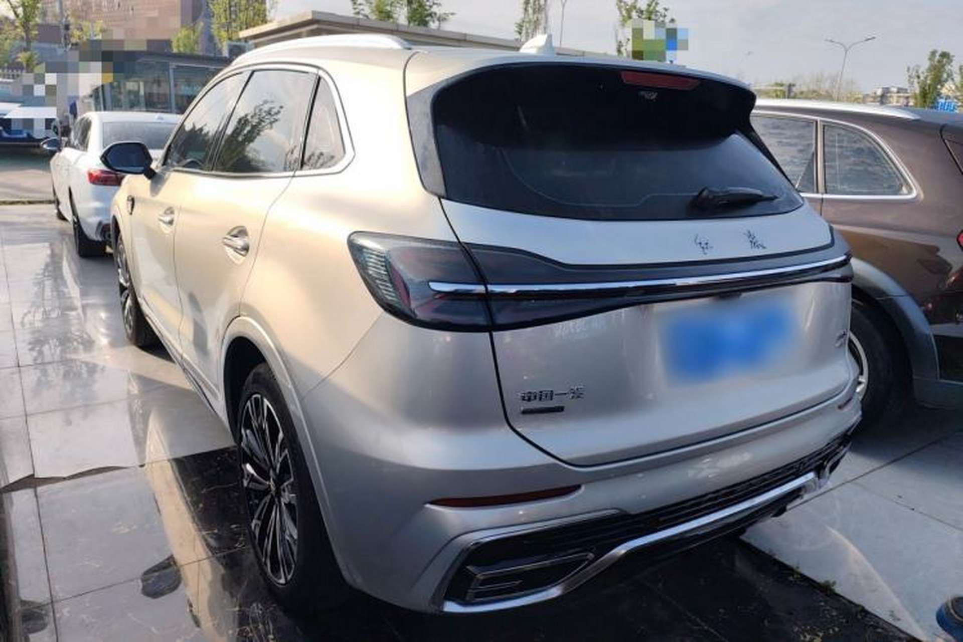 Used Hongqi HS5 2023 2.0T Four-Wheel Drive Flagship Pro Edition Exterior 2