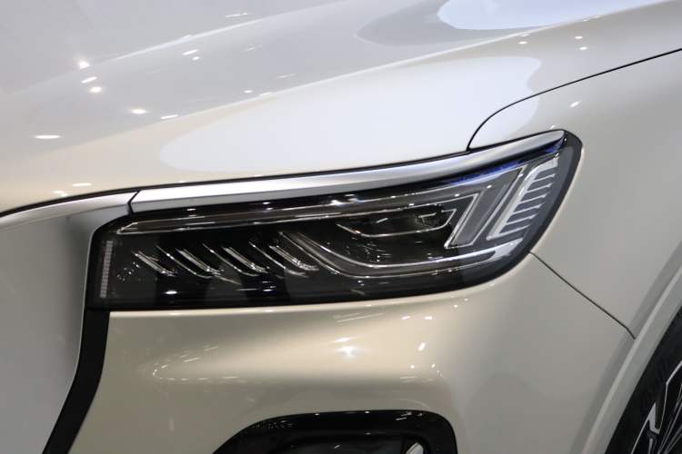 Used Hongqi HS5 2023 2.0T Four-Wheel Drive Flagship Pro Edition Exterior 7