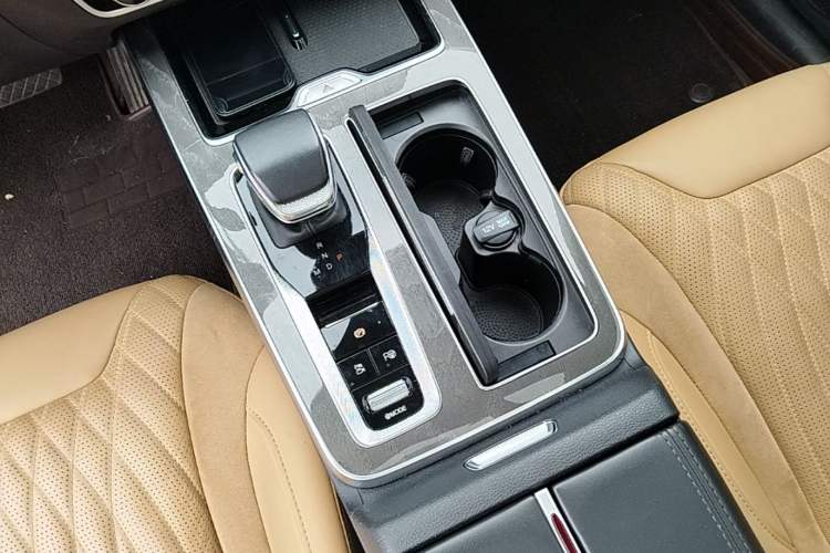 Used Hongqi HS5 2023 2.0T Four-Wheel Drive Flagship Pro Edition Gear Lever