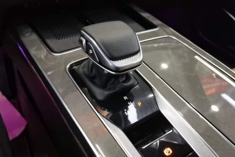Used Hongqi HS5 2023 2.0T Four-Wheel Drive Flagship Pro Edition Gear Lever