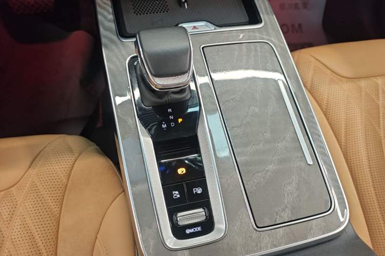 Used Hongqi HS5 2023 2.0T Four-Wheel Drive Flagship Pro Edition Gear Lever