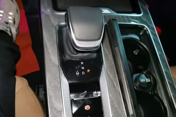 Used Hongqi HS5 2023 2.0T Four-Wheel Drive Flagship Pro Edition Gear Lever