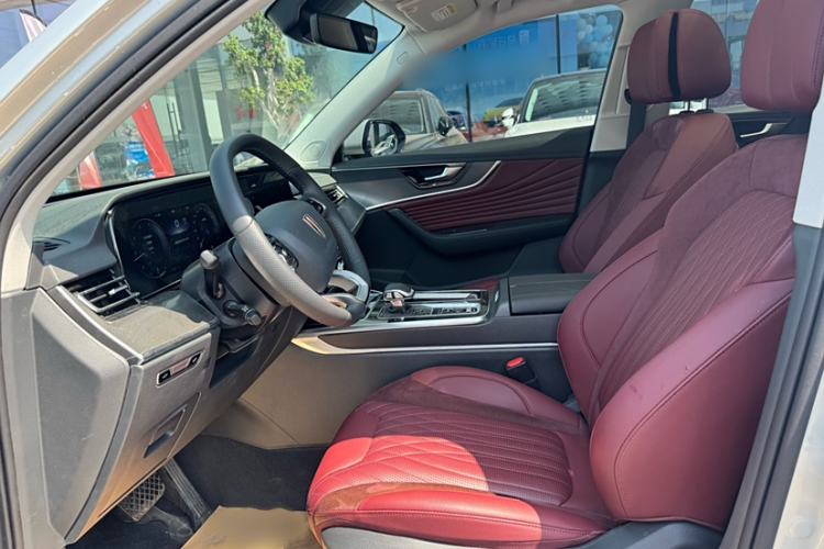 Used Hongqi HS5 2023 2.0T Four-Wheel Drive Flagship Pro Edition Interior 2