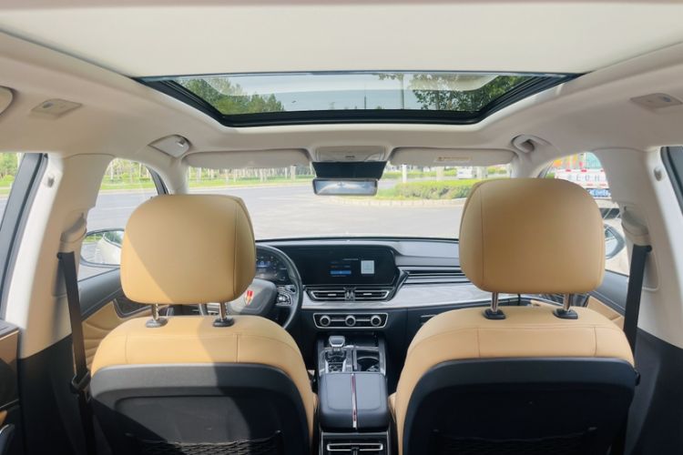 Used Hongqi HS5 2023 2.0T Four-Wheel Drive Flagship Pro Edition Interior 2