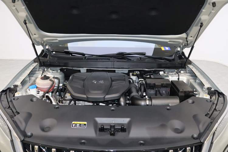 Used Hongqi HS5 2023 2.0T Four-Wheel Drive Flagship Pro Edition Interior 2