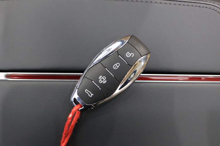 Used Hongqi HS5 2023 2.0T Four-Wheel Drive Flagship Pro Edition Interior 6