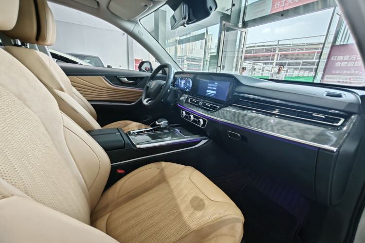 Used Hongqi HS5 2023 2.0T Four-Wheel Drive Flagship Pro Edition Interior 7