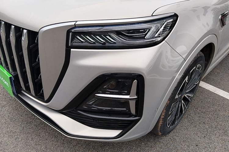 Used Hongqi HS5 2023 2.0T Four-Wheel Drive Flagship Pro Edition Left Front Headlight