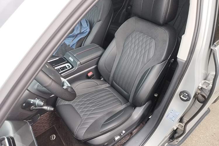Used Hongqi HS5 2023 2.0T Qixiang Pro Edition Left Front Seat