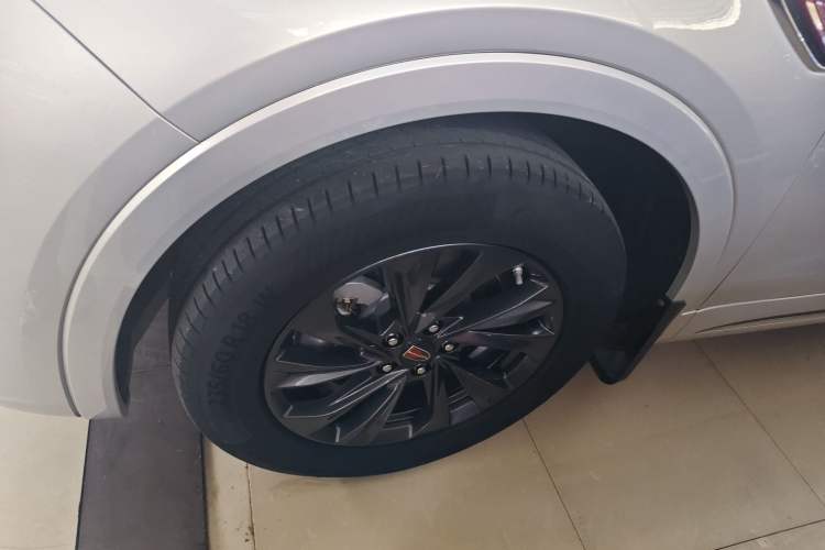 Used Hongqi HS5 2023 2.0T Qixiang Pro Edition Left Front Wheel Hub
