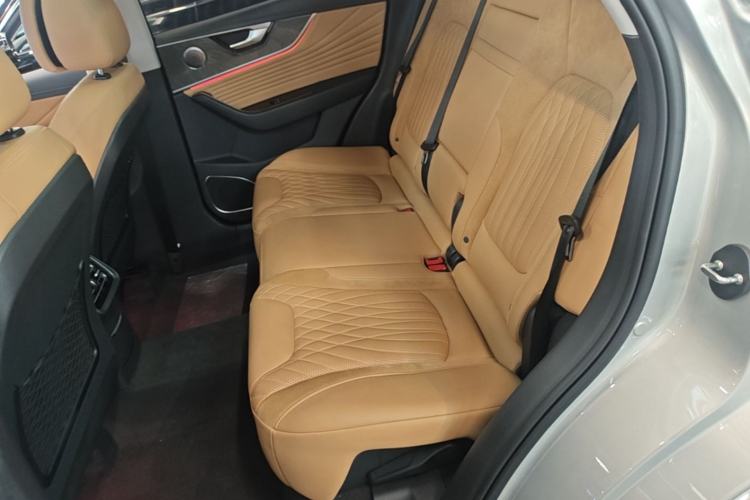 Used Hongqi HS5 2023 2.0T Four-Wheel Drive Flagship Pro Edition Left Rear Seat