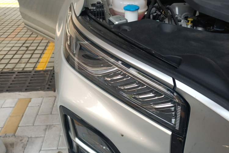 Used Hongqi HS5 2023 2.0T Qixiang Pro Edition Right Front Headlight