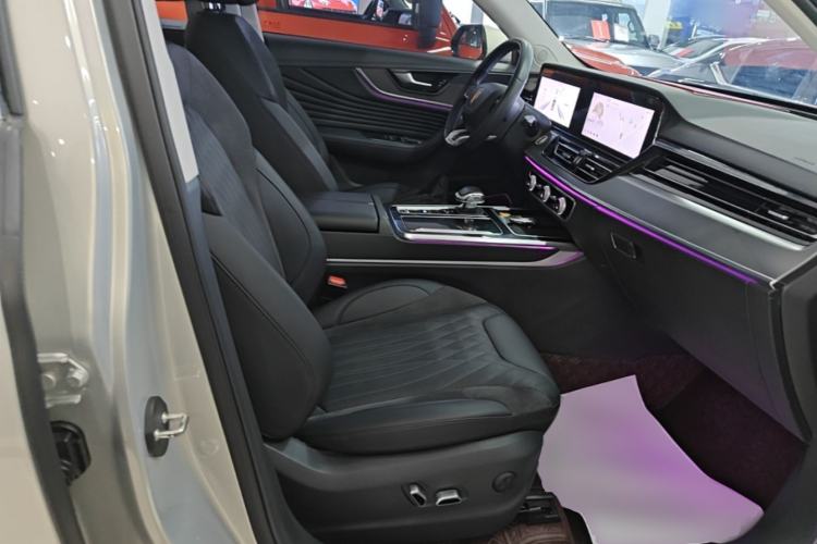 Used Hongqi HS5 2023 2.0T Four-Wheel Drive Flagship Pro Edition Right Front Seat