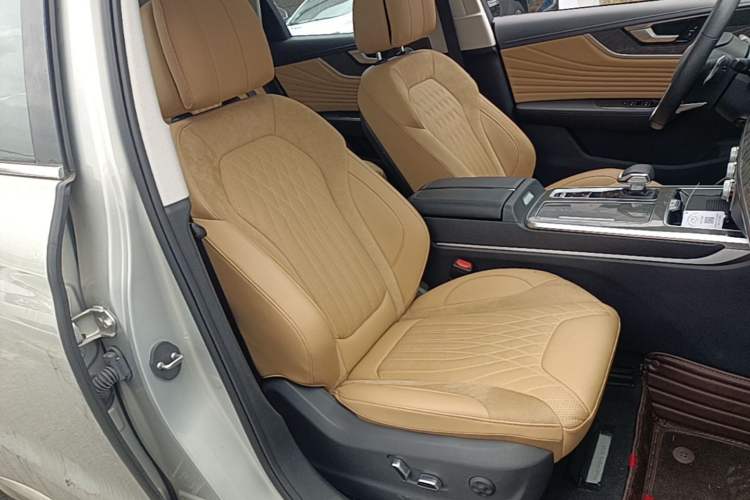 Used Hongqi HS5 2023 2.0T Four-Wheel Drive Flagship Pro Edition Right Front Seat
