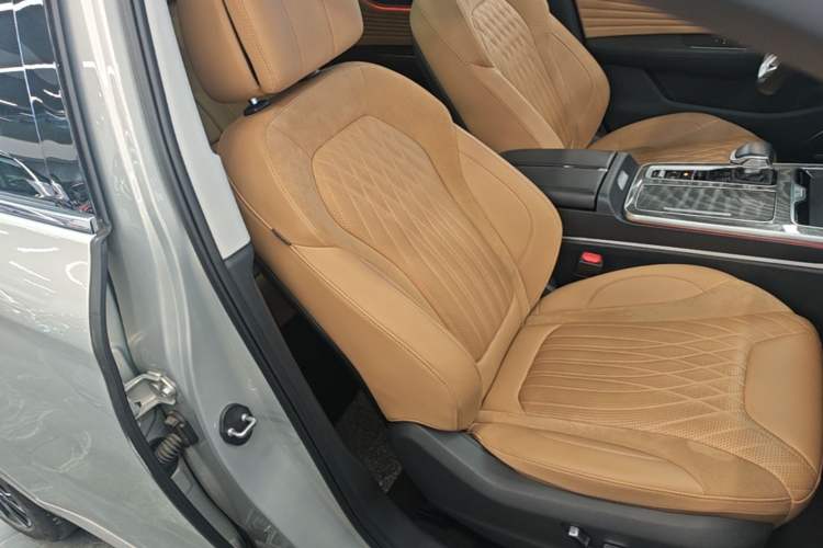 Used Hongqi HS5 2023 2.0T Four-Wheel Drive Flagship Pro Edition Right Front Seat