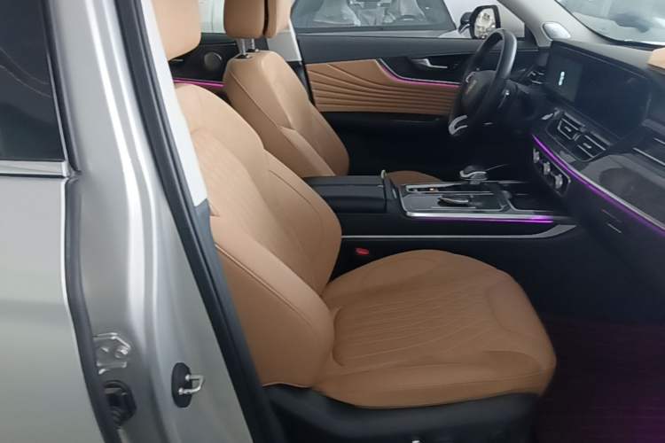 Used Hongqi HS5 2023 2.0T Four-Wheel Drive Flagship Pro Edition Right Front Seat