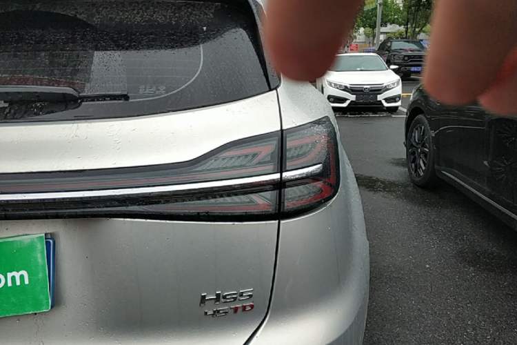 Used Hongqi HS5 2023 2.0T Four-Wheel Drive Flagship Pro Edition Right Rear Taillight
