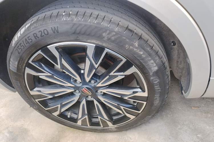 Used Hongqi HS5 2023 2.0T Four-Wheel Drive Flagship Pro Edition Right Rear Wheel Hub