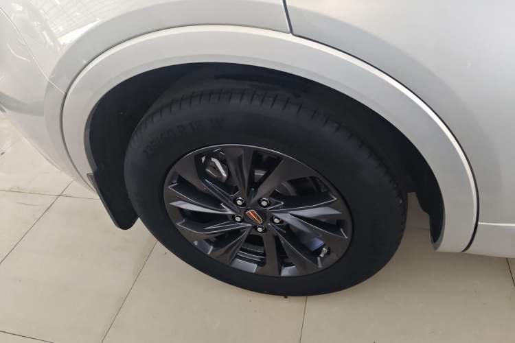 Used Hongqi HS5 2023 2.0T Qixiang Pro Edition Right Rear Wheel Hub