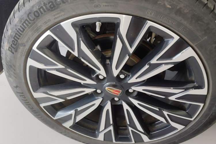 Used Hongqi HS5 2023 2.0T Four-Wheel Drive Flagship Pro Edition Right Rear Wheel Hub