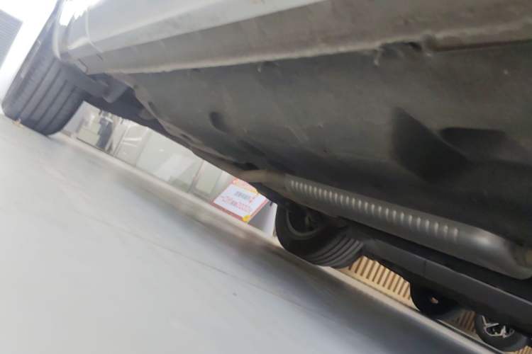 Used Hongqi HS5 2023 2.0T Qixiang Pro Edition Right Side Sill