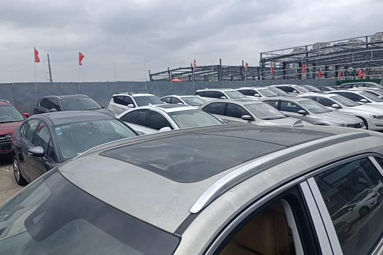 Used Hongqi HS5 2023 2.0T Four-Wheel Drive Flagship Pro Edition Roof