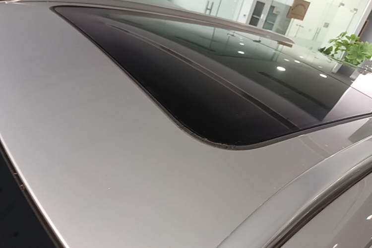 Used Hongqi HS5 2023 2.0T Four-Wheel Drive Flagship Pro Edition Roof