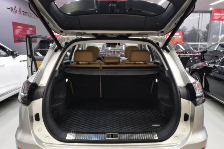 Used Hongqi HS5 2023 2.0T Four-Wheel Drive Flagship Pro Edition Trunk