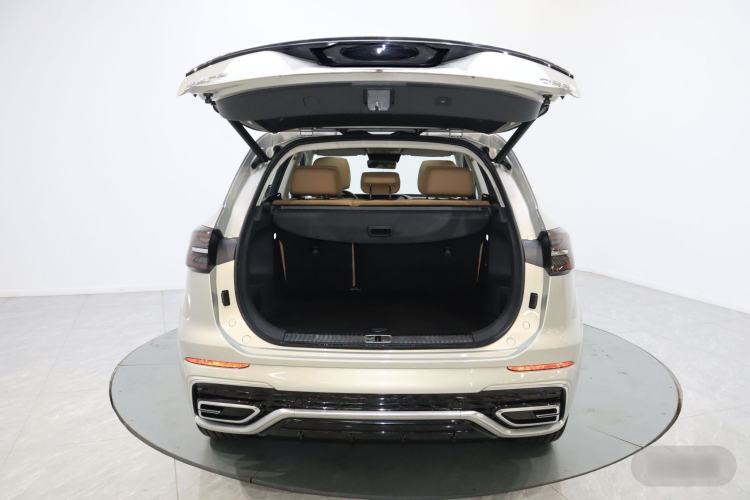 Used Hongqi HS5 2023 2.0T Four-Wheel Drive Flagship Pro Edition Trunk