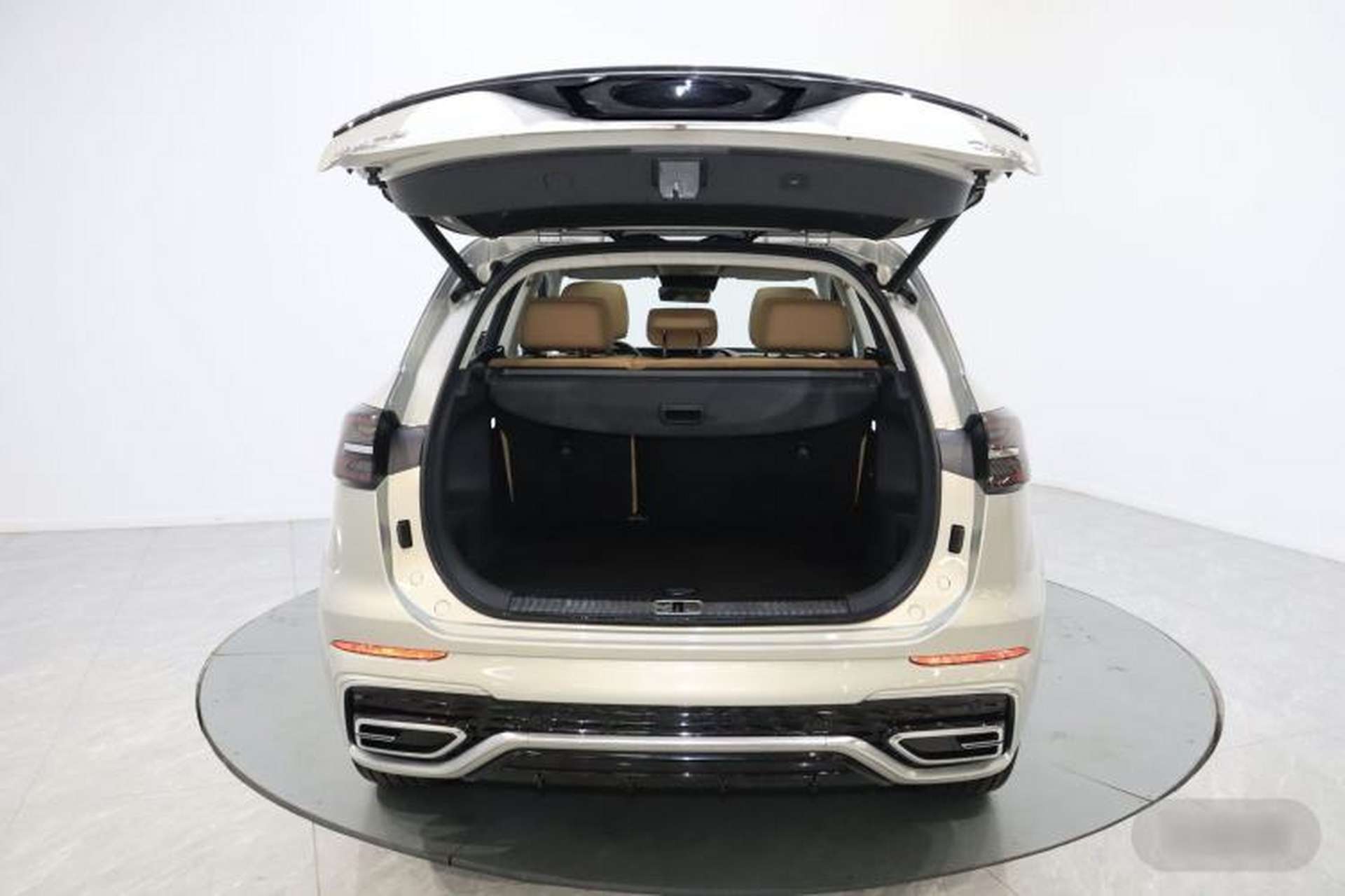 Used Hongqi HS5 2023 2.0T Four-Wheel Drive Flagship Pro Edition Trunk