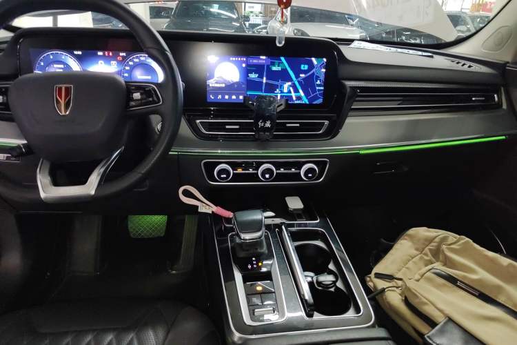Used Hongqi HS5 2023 2.0T Qixiang Pro Edition Audio And AC Panel